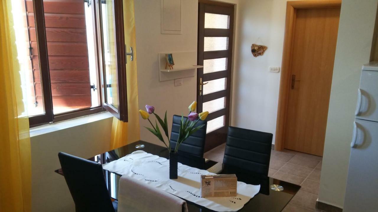 Apartment Dukic Sveti Filip i Jakov Exterior foto